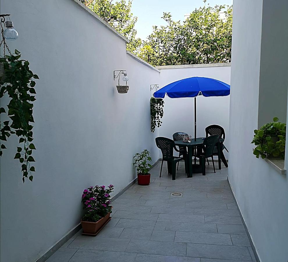 A Casa Di Sante Villa Arnesano Eksteriør billede